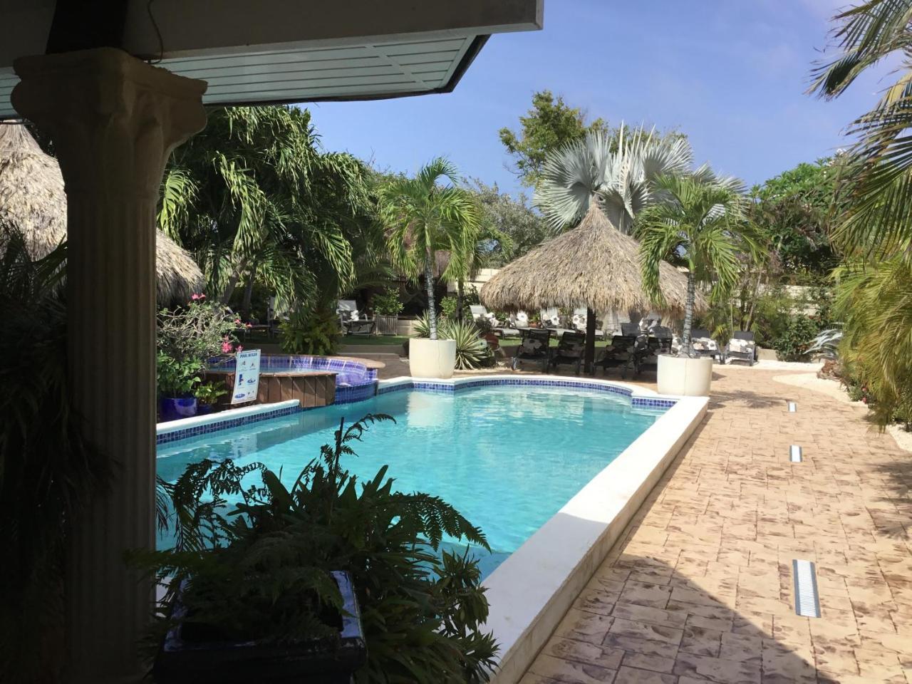 Bananas Apartments Adults Only Palm Beach Extérieur photo